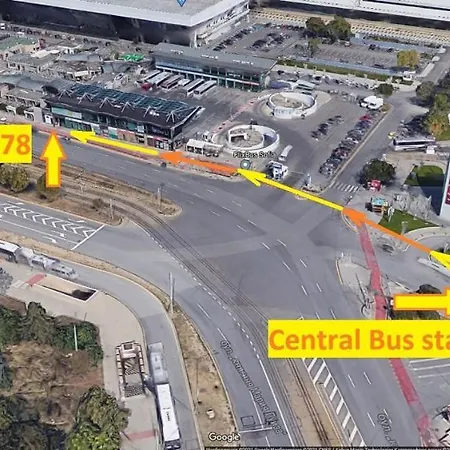 2 Bedrooms With Private Bath And Balcony Near The Airport