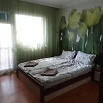 Alloggio in famiglia 2 Bedrooms With Private Bath And Balcony Near The Airport Sofia